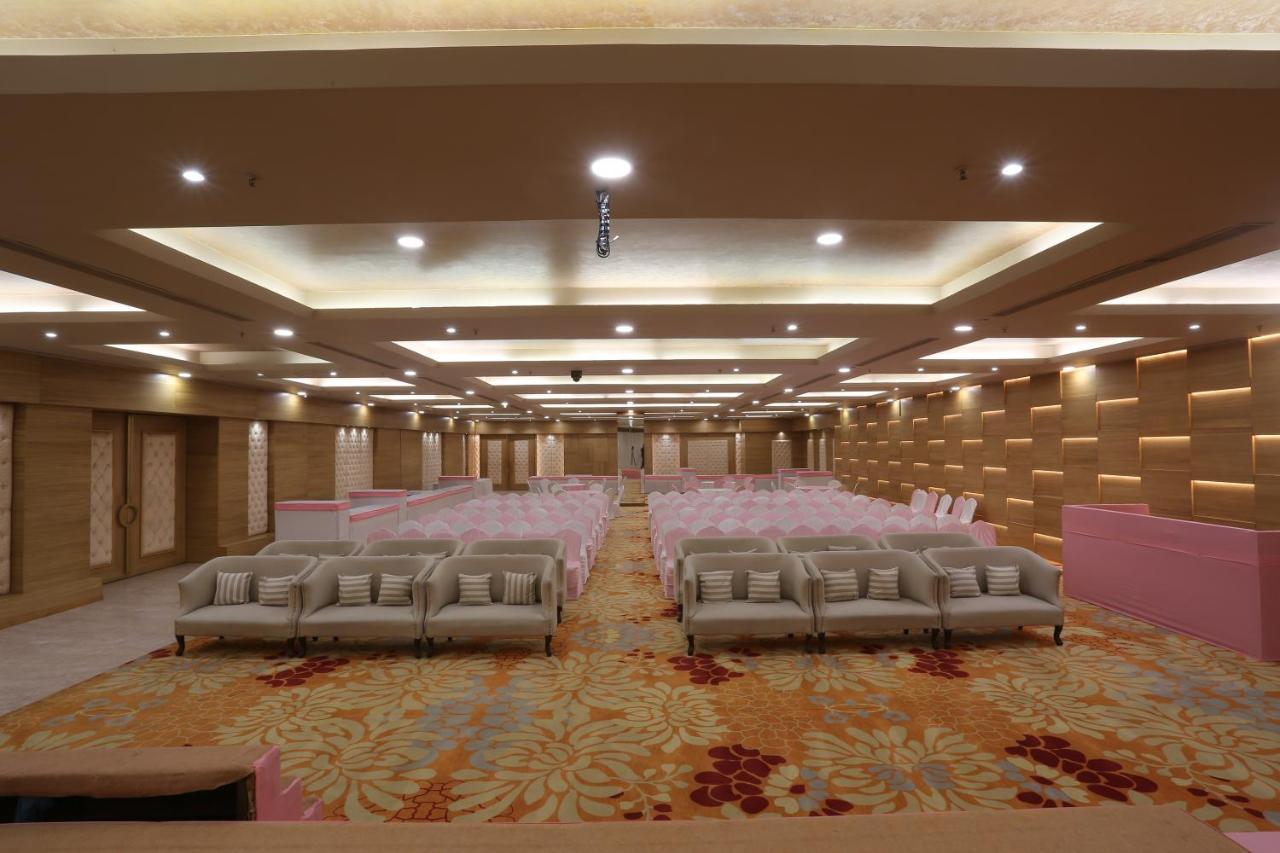 Ymca International Centre Hotel Ahmedabad Exterior photo